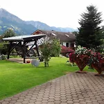 Gaestehaus Koros *