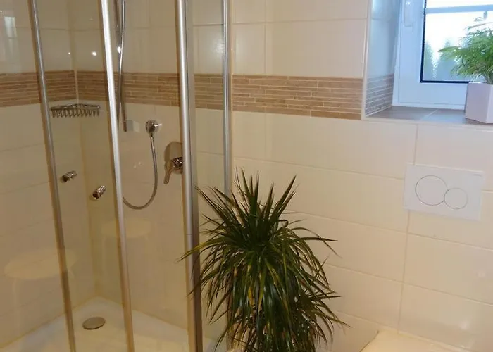 Gaestehaus Koros مزرعة للإقامة فيشن