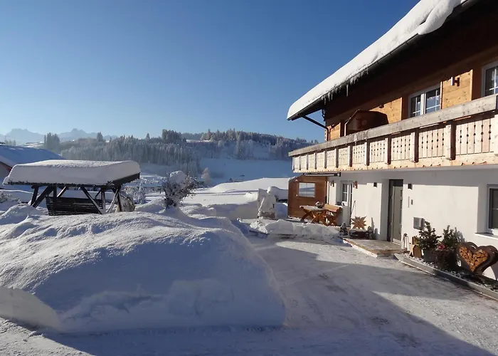 مزرعة للإقامة Gaestehaus Koros